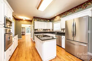 1006 Turnberry St NE, Lenoir, NC 28645 - Photo 9