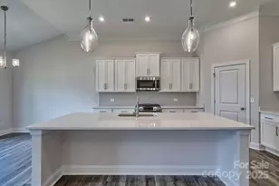 955 Exeter Dr, Sherrills Ford, NC 28673 - Photo 9