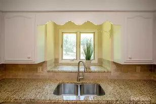 10401 Andiron Dr, Matthews, NC 28105 - Photo 13