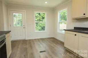 30 Babb St, Waynesville, NC 28786 - Photo 9