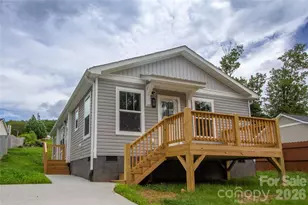 30 Babb St, Waynesville, NC 28786 - Photo 1