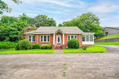 1407 E Marion Street, Shelby, NC 28150 - Photo 1
