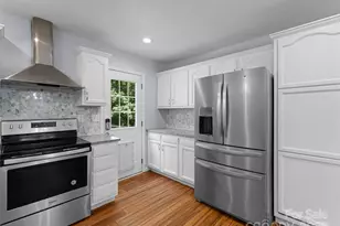 690 Mountain Rd, Hendersonville, NC 28791 - Photo 11