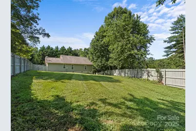 690 Mountain Road, Hendersonville, NC 28791 - Photo 27