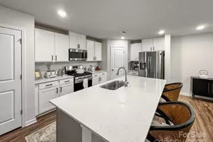 2807 Oldfield Dr, Monroe, NC 28110 - Photo 9