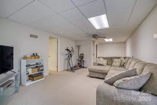 2640 Ironwood Dr, Hickory, NC 28602 - Photo 29