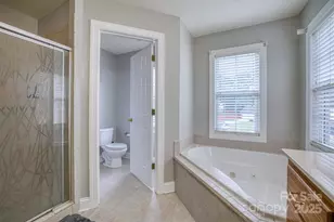 2640 Ironwood Dr, Hickory, NC 28602 - Photo 25