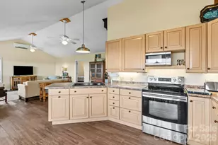 1045 & 1047 Graham Rd, Marshall, NC 28753 - Photo 35