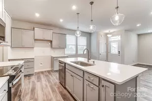 3916 Cheyney Park Dr, Charlotte, NC 28269 - Photo 11