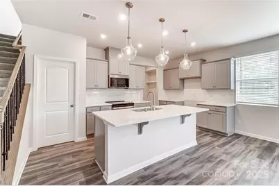 3916 Cheyney Park Drive, Charlotte, NC 28269 - Photo 5