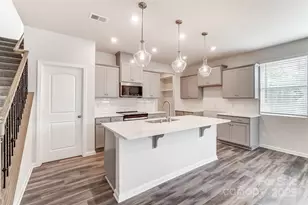 3916 Cheyney Park Dr, Charlotte, NC 28269 - Photo 5