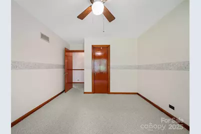 12 Robertson Street, Burnsville, NC 28714 - Photo 25