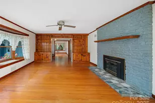 12 Robertson St, Burnsville, NC 28714 - Photo 7