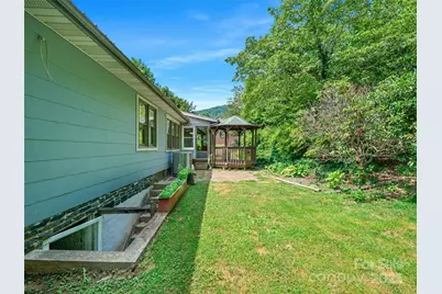 12 Robertson Street, Burnsville, NC 28714 - Photo 31