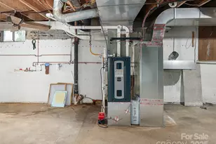 12 Robertson St, Burnsville, NC 28714 - Photo 29