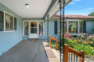 12 Robertson St, Burnsville, NC 28714 - Photo 3