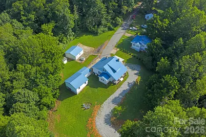 1231 Caldwell Place NW, Lenoir, NC 28645 - Photo 5