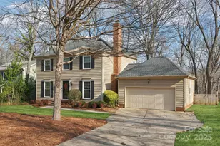 3016 Heathcroft Ct, Charlotte, NC 28269 - Photo 3