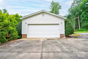 2606 Greenville Hwy, Flat Rock, NC 28731 - Photo 37