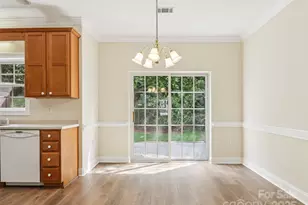 888 W Pointe Dr, Asheville, NC 28806 - Photo 13