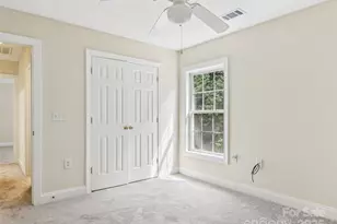 888 W Pointe Dr, Asheville, NC 28806 - Photo 23