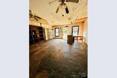 231 E College Avenue, Boiling Springs, NC 28152 - Photo 9