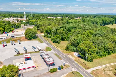 231 E College Avenue, Boiling Springs, NC 28152 - Photo 3