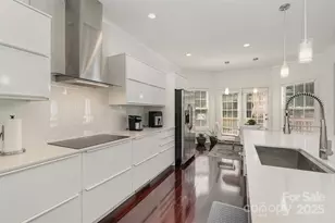 10929 Valley Spring Dr, Charlotte, NC 28277 - Photo 11