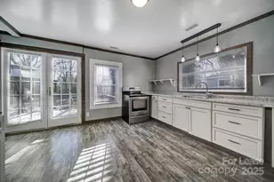 910 Gibbons St, Gastonia, NC 28052 - Photo 7
