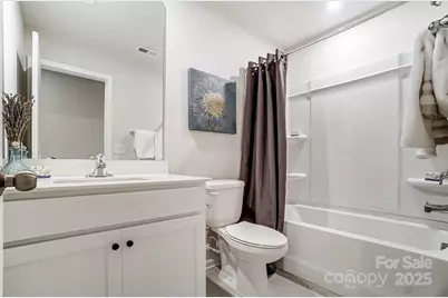 3908 Cheyney Park Drive, Charlotte, NC 28269 - Photo 19