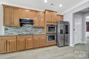 2210 Legacy Oak Dr, Waxhaw, NC 28173 - Photo 15