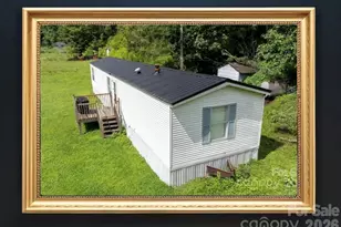492 Chestnut Mountain Rd, Spruce Pine, NC 28777 - Photo 3