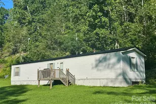 492 Chestnut Mountain Rd, Spruce Pine, NC 28777 - Photo 3