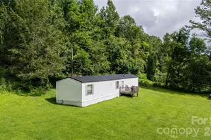 492 Chestnut Mountain Rd, Spruce Pine, NC 28777 - Photo 23
