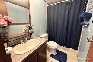 492 Chestnut Mountain Rd, Spruce Pine, NC 28777 - Photo 15