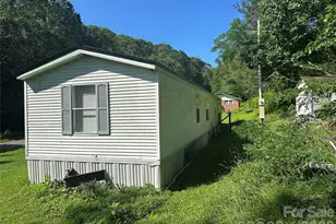 492 Chestnut Mountain Rd, Spruce Pine, NC 28777 - Photo 19