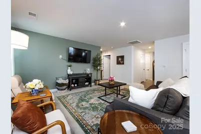 4231 Mackinnon Drive, Charlotte, NC 28214 - Photo 9