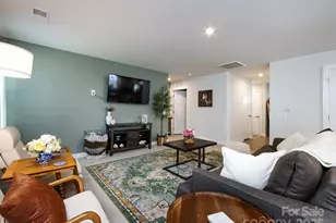 4231 Mackinnon Dr, Charlotte, NC 28214 - Photo 9