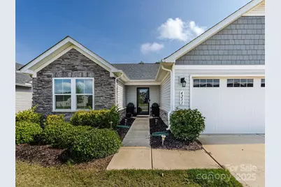 4231 Mackinnon Drive, Charlotte, NC 28214 - Photo 3