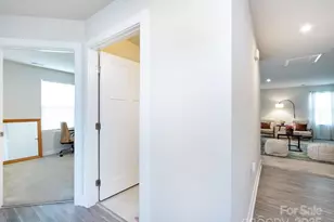 4231 Mackinnon Dr, Charlotte, NC 28214 - Photo 7