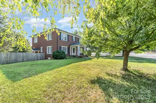 761 N Center St, Statesville, NC 28677 - Photo 3