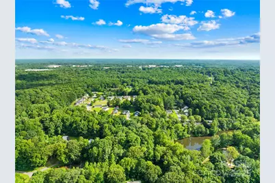 401 Brookfield Drive, Statesville, NC 28625 - Photo 15