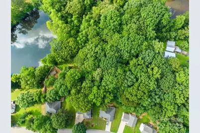 401 Brookfield Drive, Statesville, NC 28625 - Photo 13