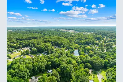 401 Brookfield Drive, Statesville, NC 28625 - Photo 17