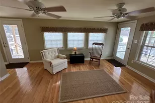 122 Maple St, New London, NC 28127 - Photo 5