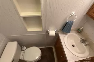 122 Maple St, New London, NC 28127 - Photo 25