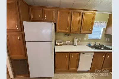 122 Maple Street, New London, NC 28127 - Photo 11