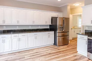 402 Sweetbriar Rd N, Lake Lure, NC 28746 - Photo 9