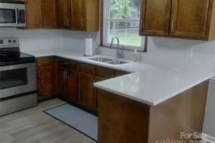 2615 Bayberry Ct, Gastonia, NC 28056 - Photo 9