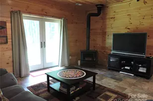 103 Chucks Ln, Bakersville, NC 28705 - Photo 17